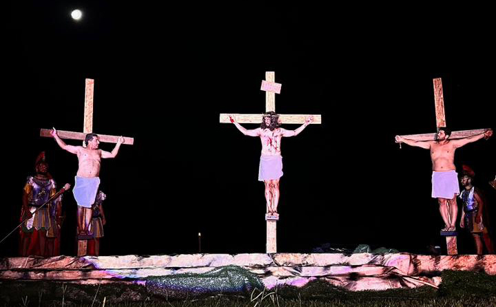 Teatro da Paixão de Cristo em Itaporã: Emoção e reflexão marcaram a magnitude do espetáculo