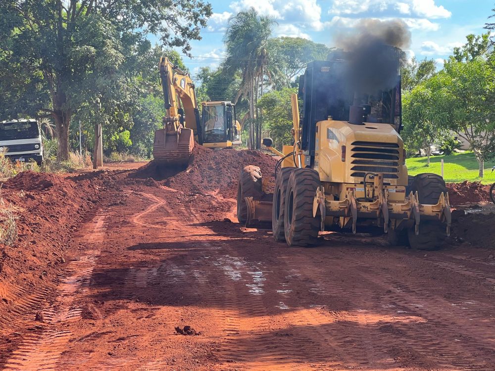 Começam as obras de Asfalto no distrito de Santa Terezinha