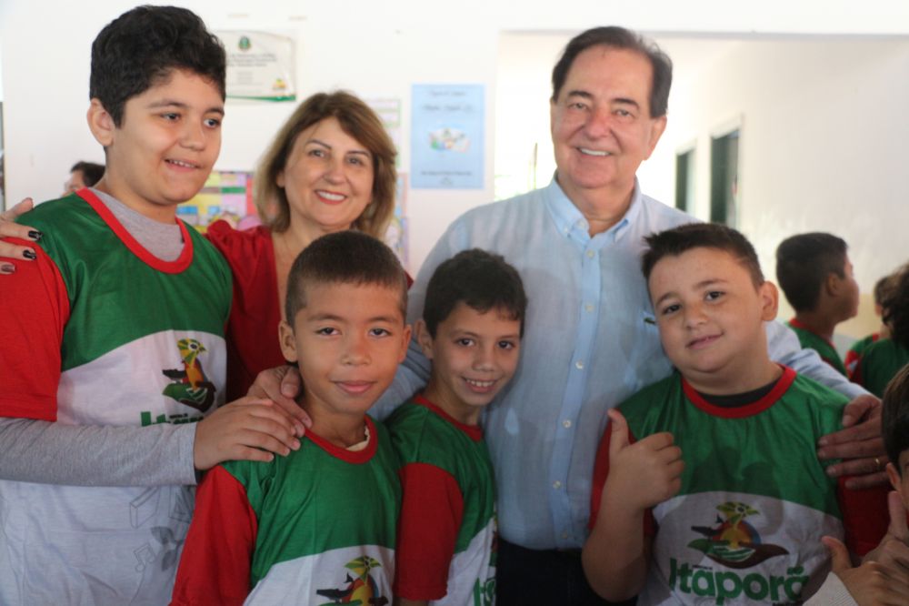 Alunos da Rede Municipal de ensino ganham novos uniformes