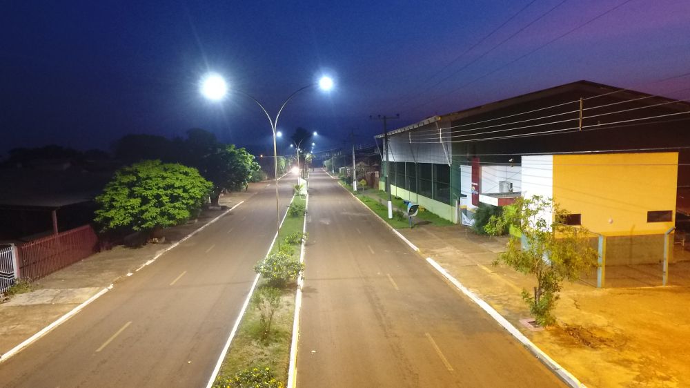 Distritos de Itaporã foram equipados com luminárias de LED