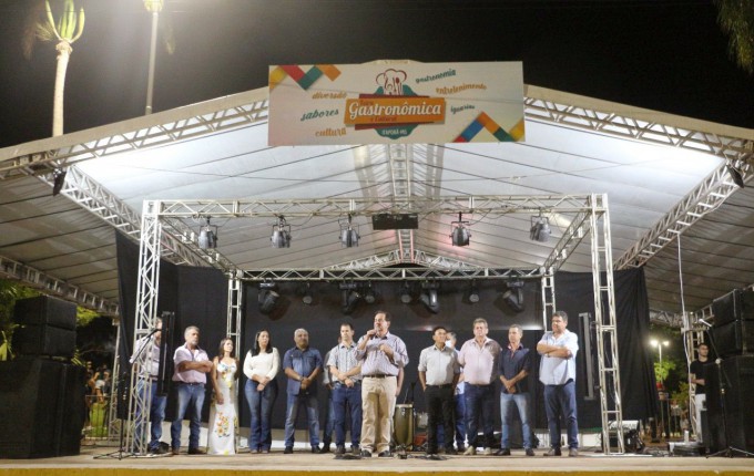 Durante Feira Gastronômica, Pacco anuncia atração nacional em dezembro e inicio da decoração Natalina 2021