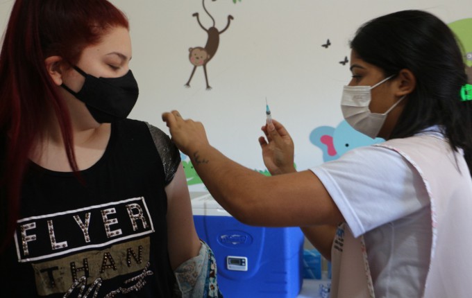 Itaporã imuniza 100% da população acima dos 18 anos nos distritos de Santa Terezinha e Carumbé