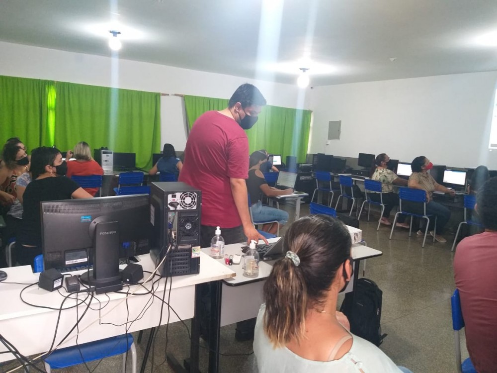 Gerência de Educação realiza curso aos professores e propõe inovação no ensino