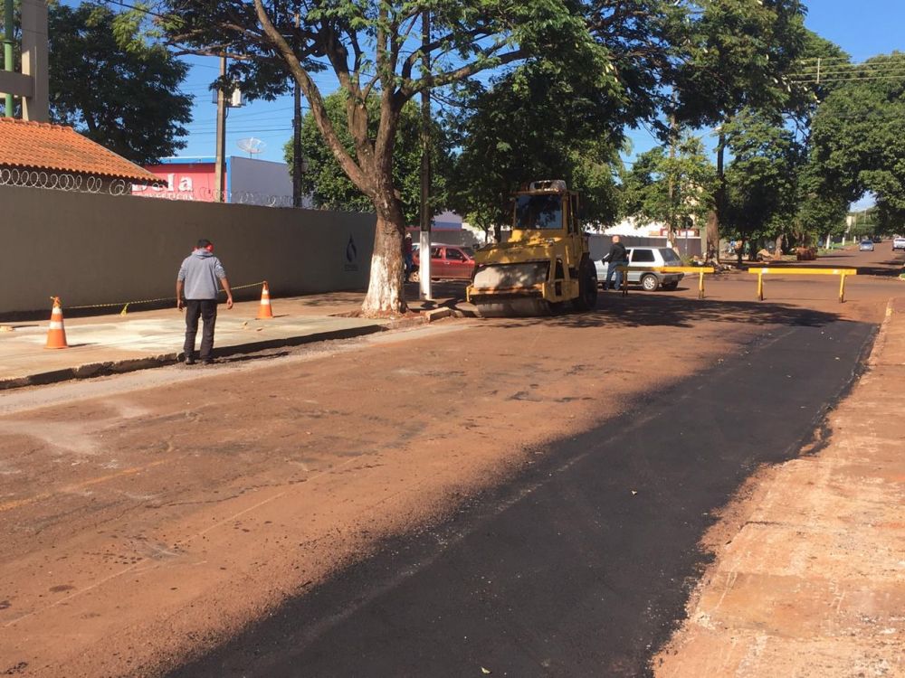 CANTEIRO DE OBRAS: Ruas centrais de Itaporã ganham recapeamento