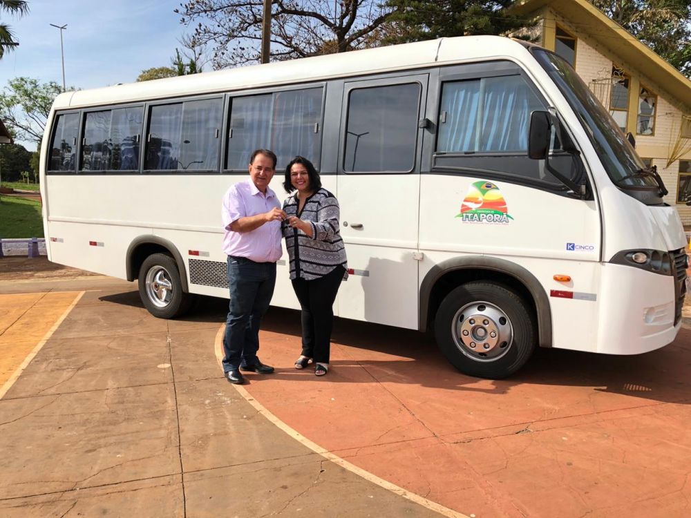 Itaporã adquire micro-ônibus com recursos próprios para atender Educação