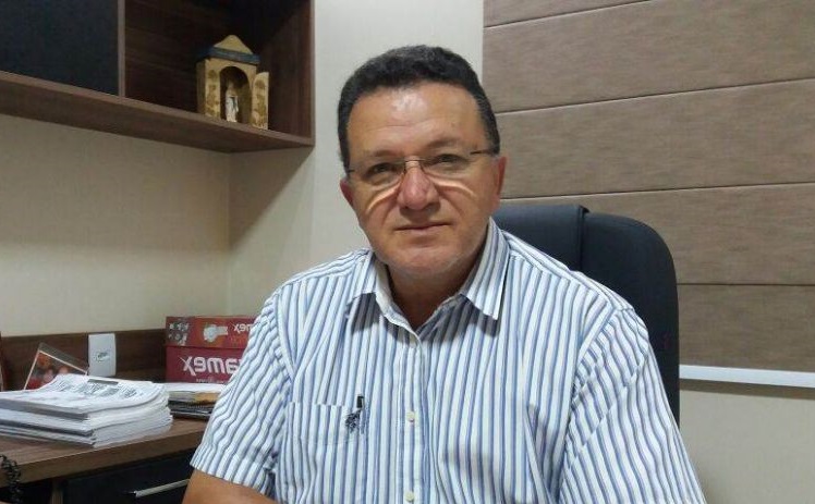 Primeira-dama dá continuação a plantio de árvores e agradece empresário pela doação de adubo