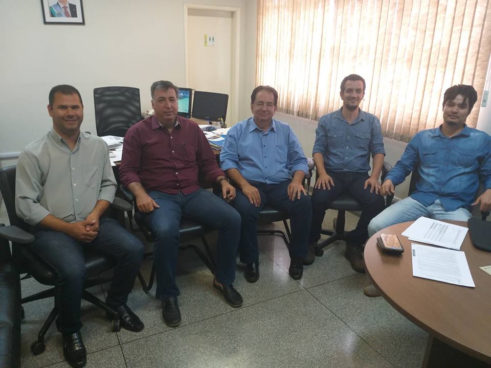Prefeito municipal visita IMASUL para discutir regularização dos cemitérios de Itaporã
