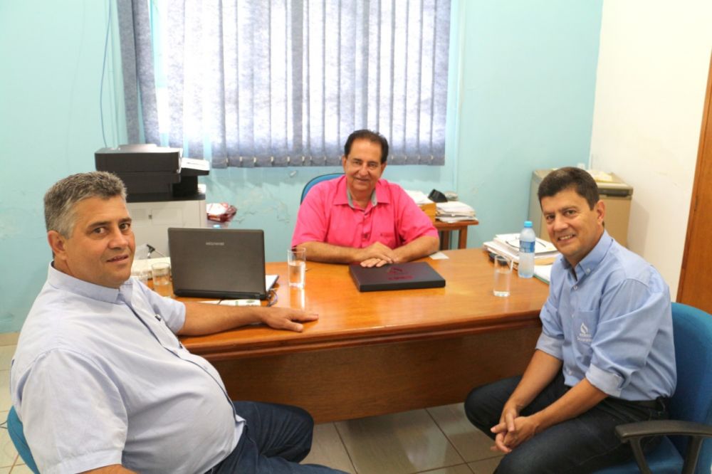 Presidente regional da Sanesul visita Prefeito de Itaporã e anuncia canteiro de obras para 2019 em Itaporã