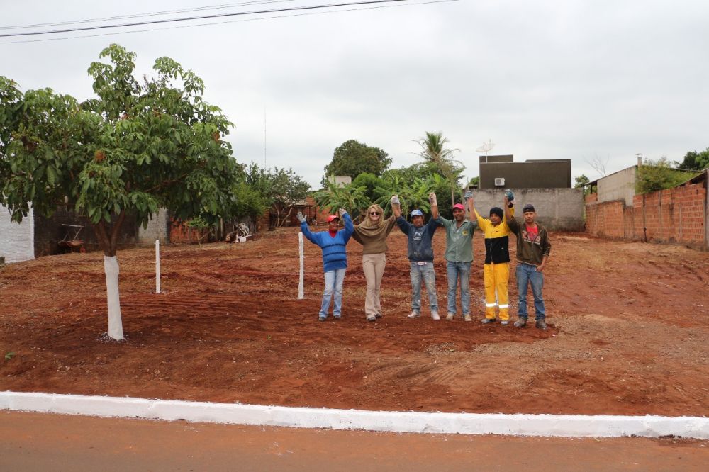 Primeira-dama segue reconstruindo Aspecto Urbano dos bairros em Itaporã