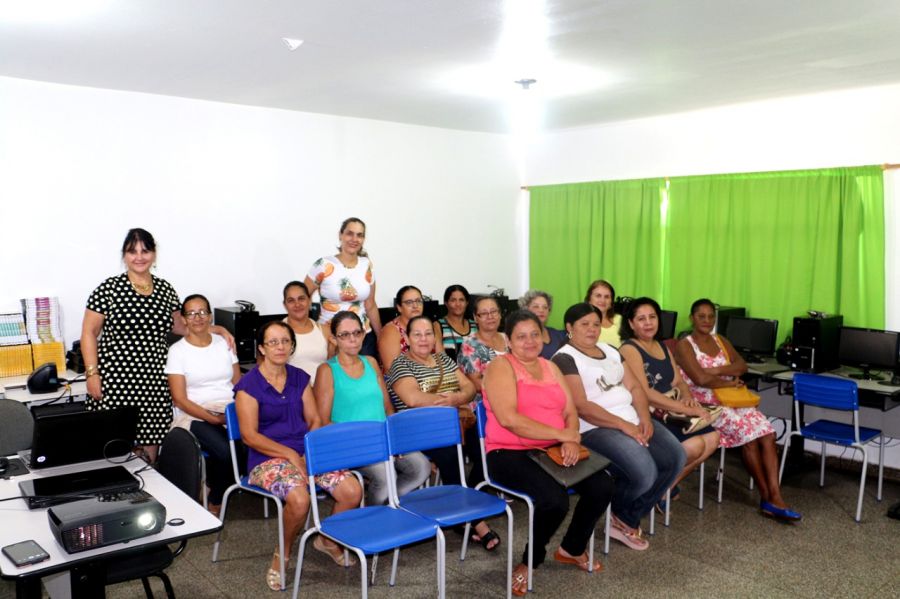 Itaporã realiza curso de capacitação para merendeiras da REME.