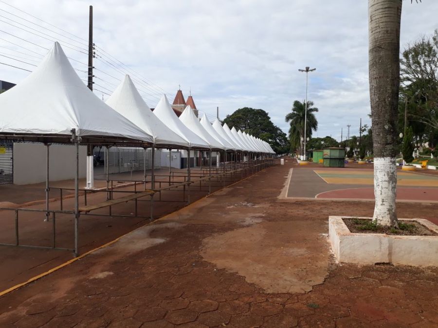 Prefeitura interdita trecho da Avenida São José para montar recinto da Feira Cultural.