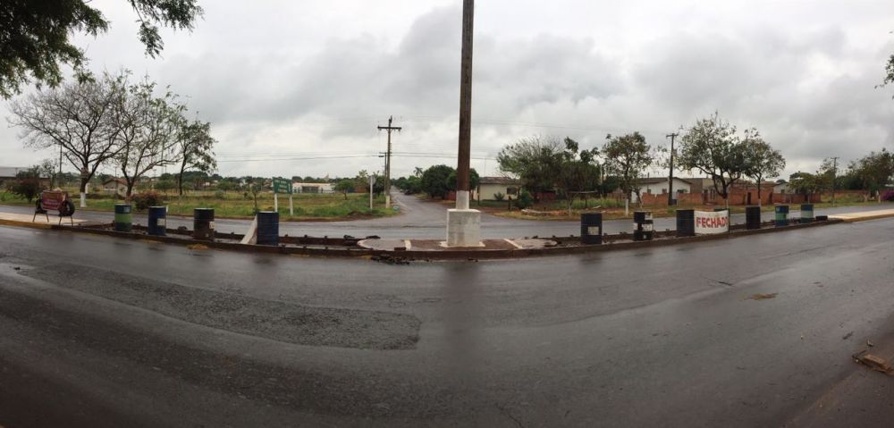 Por segurança no trânsito Prefeitura fecha acesso irregular na Avenida José Chaves