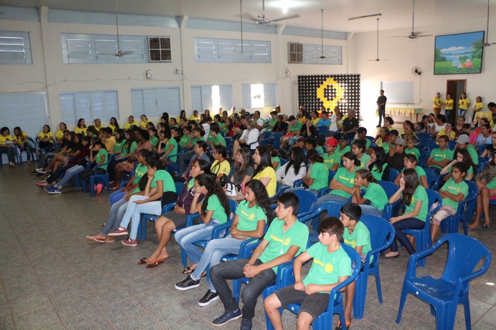 Palestra a favor da vida atrai comunidade escolar na manhã desta segunda-feira em Itaporã